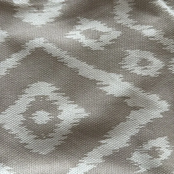 H&M | Patterned | Throw | Cushion Cover - Picture 8 of 11